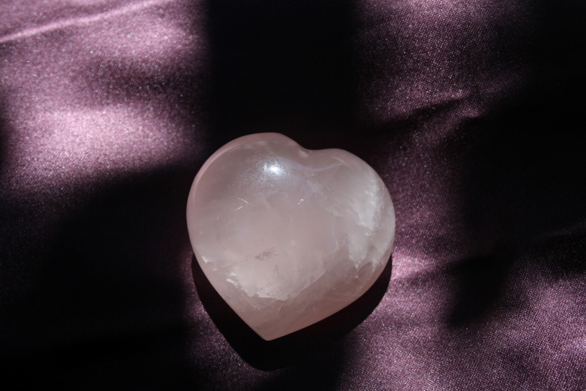 Rose Quartz Heart called the heart stone 4915